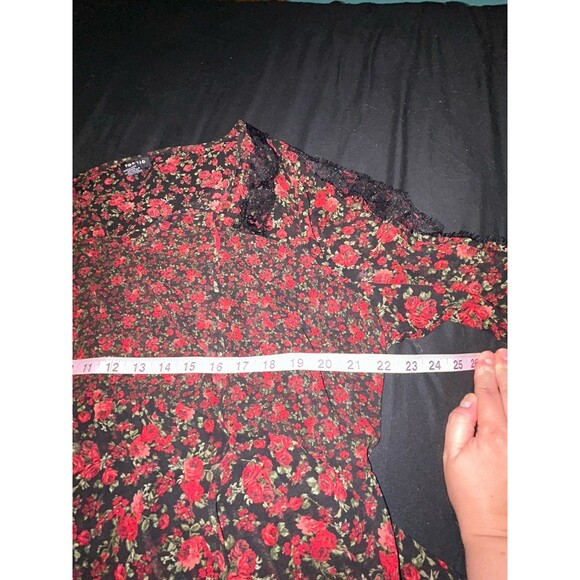 Torrid Black Red Rose Floral Romantic Lace‎ Trim Sheer Blouse 3/4 Boho Goth 1X - Picture 3 of 6
